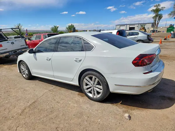 1VWBA7A35JC030101 2018 VOLKSWAGEN PASSAT - Image 2