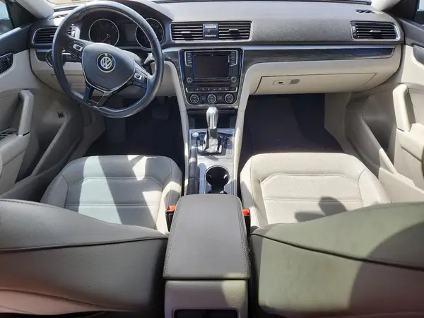 1VWBA7A35JC030101 2018 VOLKSWAGEN PASSAT - Image 8
