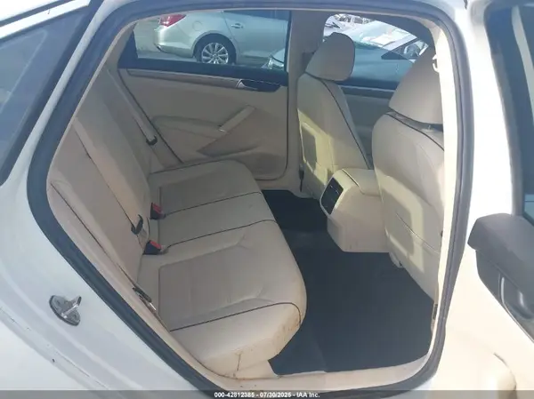 1VWBA7A35JC032656 2018 VOLKSWAGEN PASSAT - Image 8