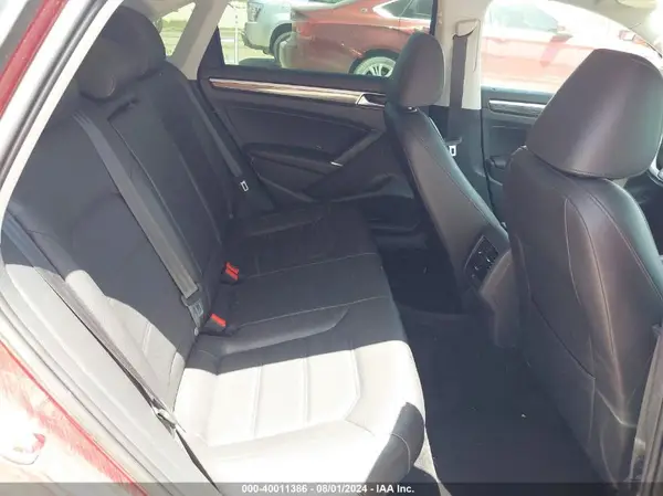 1VWBA7A35JC032835 2018 VOLKSWAGEN PASSAT - Image 8