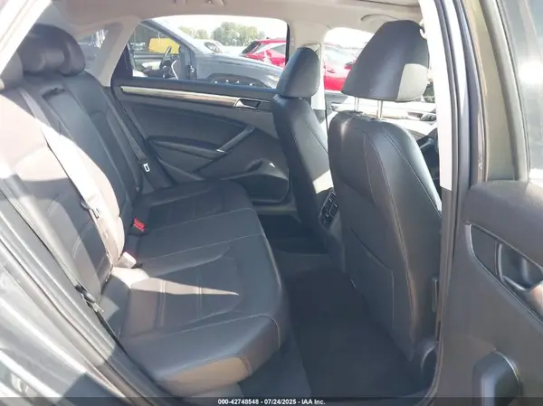 1VWBA7A35JC035895 2018 VOLKSWAGEN PASSAT - Image 8