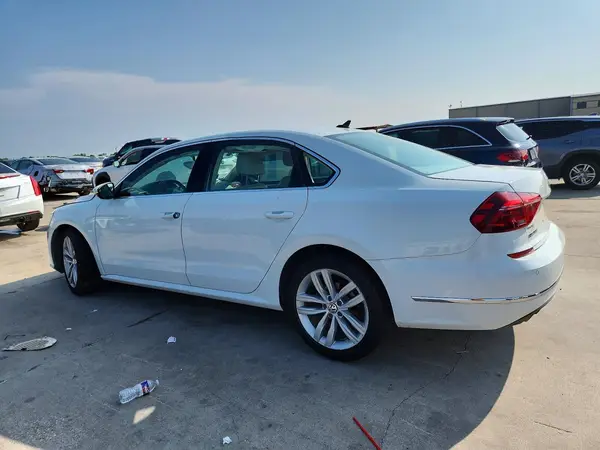 1VWBA7A35JC039347 2018 VOLKSWAGEN PASSAT - Image 2