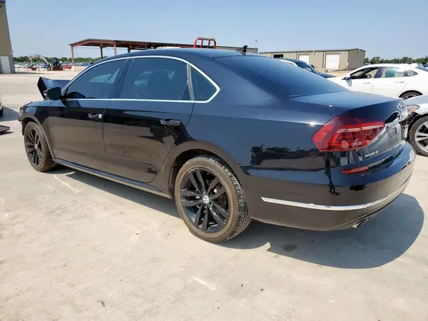 1VWBA7A35JC043172 2018 VOLKSWAGEN PASSAT - Image 2