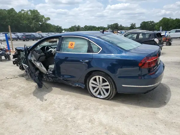 1VWBA7A35JC043219 2018 VOLKSWAGEN PASSAT - Image 2