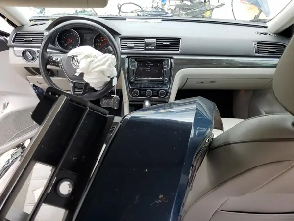 1VWBA7A35JC043219 2018 VOLKSWAGEN PASSAT - Image 8