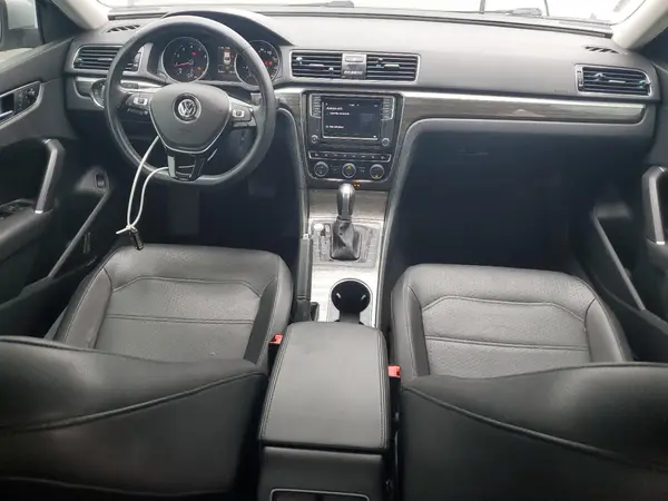 1VWBA7A35JC043592 2018 VOLKSWAGEN PASSAT - Image 8