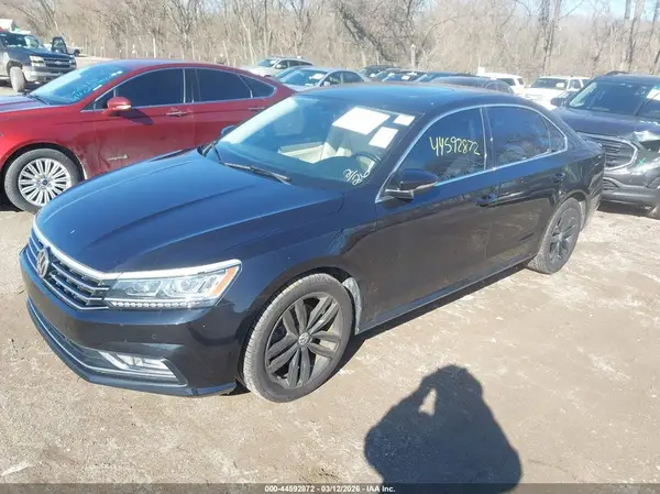 1VWBA7A35JC045536 2018 VOLKSWAGEN PASSAT - Image 2