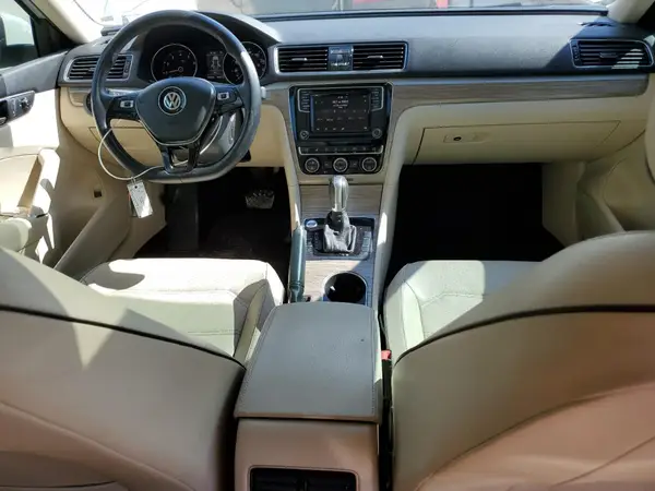 1VWBA7A35JC046167 2018 VOLKSWAGEN PASSAT - Image 8