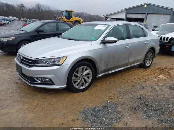 1VWBA7A35JC049960 2018 VOLKSWAGEN PASSAT - Image 2