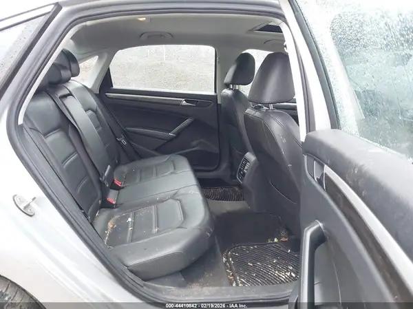 1VWBA7A35JC049960 2018 VOLKSWAGEN PASSAT - Image 8