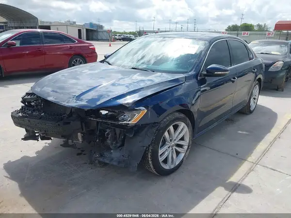 1VWBA7A36JC001156 2018 VOLKSWAGEN PASSAT - Image 2
