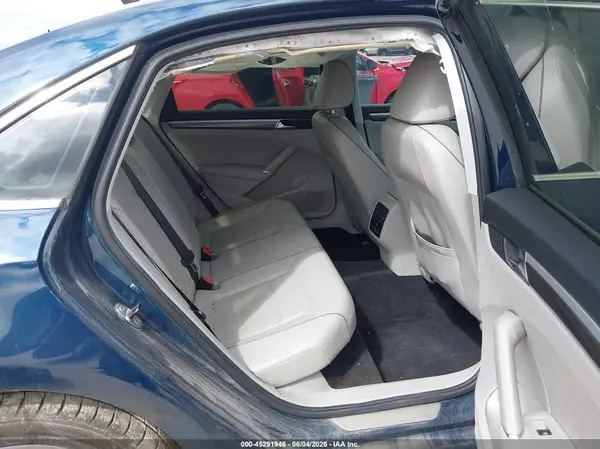 1VWBA7A36JC001156 2018 VOLKSWAGEN PASSAT - Image 8
