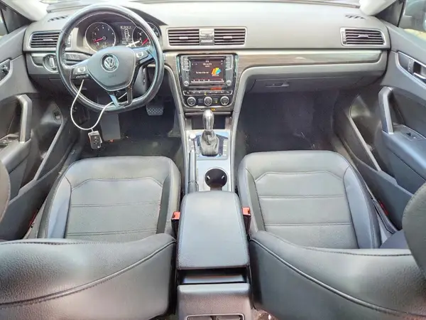 1VWBA7A36JC004610 2018 VOLKSWAGEN PASSAT - Image 8