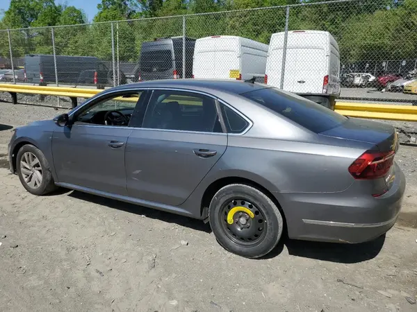 1VWBA7A36JC005370 2018 VOLKSWAGEN PASSAT - Image 2