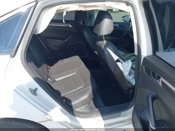 1VWBA7A36JC007894 2018 VOLKSWAGEN PASSAT - Image 8