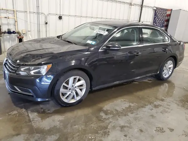 1VWBA7A36JC008348 2018 VOLKSWAGEN PASSAT - Image 1
