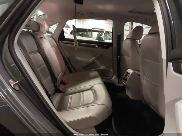 1VWBA7A36JC009970 2018 VOLKSWAGEN PASSAT - Image 8