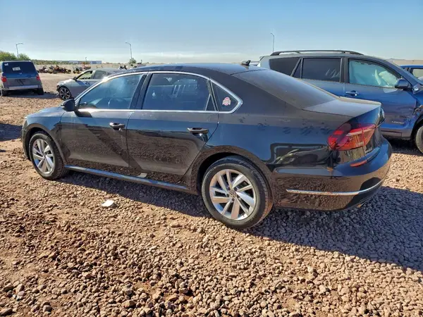 1VWBA7A36JC012464 2018 VOLKSWAGEN PASSAT - Image 2