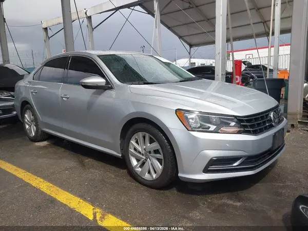 1VWBA7A36JC013047 2018 VOLKSWAGEN PASSAT - Image 1