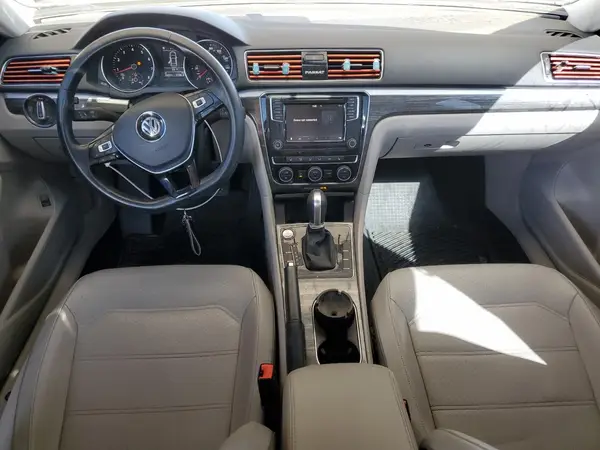 1VWBA7A36JC014179 2018 VOLKSWAGEN PASSAT - Image 8
