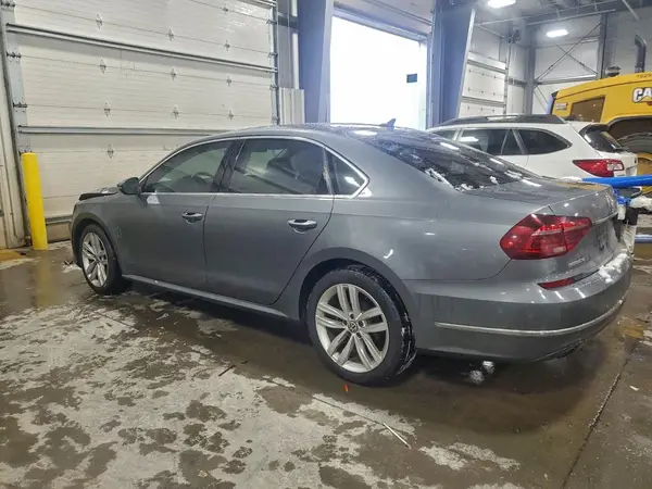 1VWBA7A36JC014599 2018 VOLKSWAGEN PASSAT - Image 2