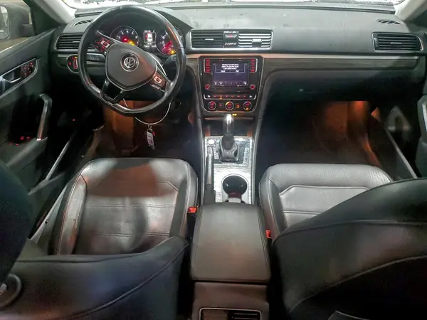 1VWBA7A36JC014599 2018 VOLKSWAGEN PASSAT - Image 8