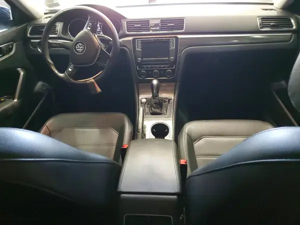 1VWBA7A36JC015770 2018 VOLKSWAGEN PASSAT - Image 8