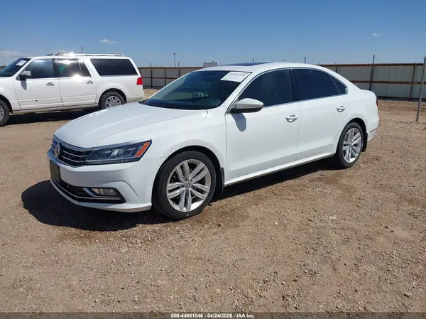 1VWBA7A36JC017101 2018 VOLKSWAGEN PASSAT - Image 2