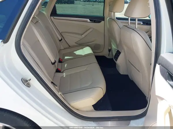 1VWBA7A36JC017101 2018 VOLKSWAGEN PASSAT - Image 8