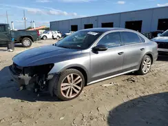 1VWBA7A36JC017437 2018 VOLKSWAGEN PASSAT