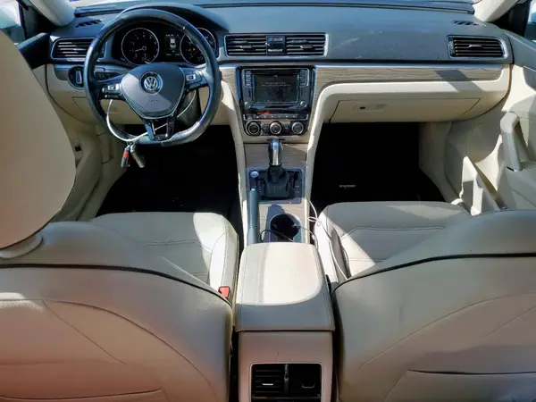 1VWBA7A36JC018524 2018 VOLKSWAGEN PASSAT - Image 8