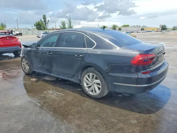 1VWBA7A36JC018667 2018 VOLKSWAGEN PASSAT - Image 2