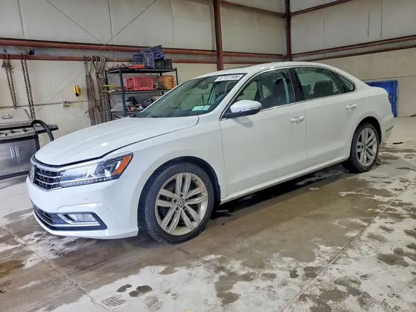 1VWBA7A36JC021889 2018 VOLKSWAGEN PASSAT - Image 1