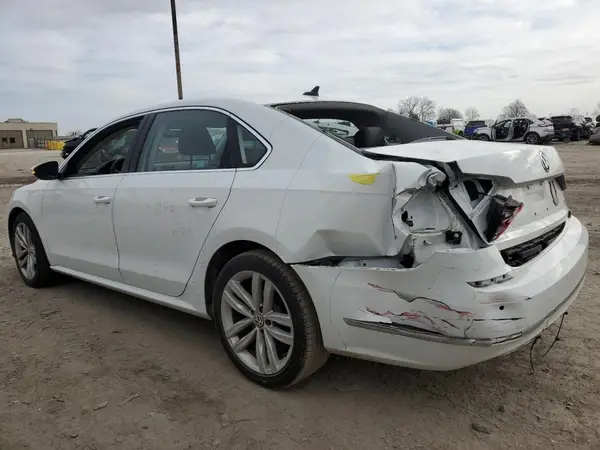 1VWBA7A36JC022735 2018 VOLKSWAGEN PASSAT - Image 2