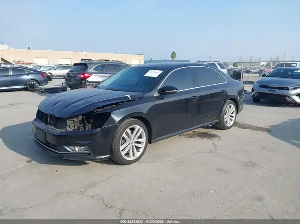 1VWBA7A36JC025263 2018 VOLKSWAGEN PASSAT - Image 2