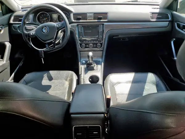 1VWBA7A36JC025375 2018 VOLKSWAGEN PASSAT - Image 8