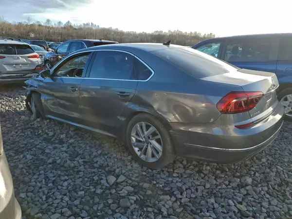 1VWBA7A36JC025697 2018 VOLKSWAGEN PASSAT - Image 2
