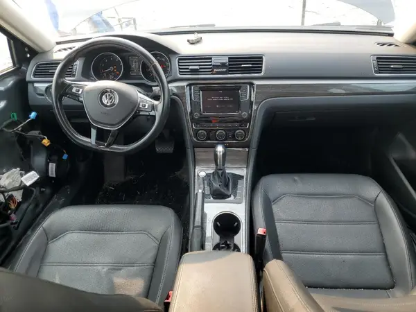 1VWBA7A36JC025960 2018 VOLKSWAGEN PASSAT - Image 8