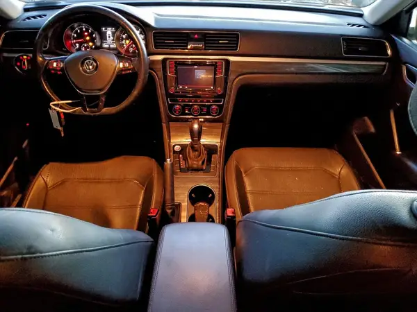 1VWBA7A36JC025991 2018 VOLKSWAGEN PASSAT - Image 8