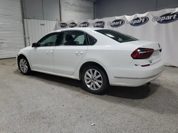 1VWBA7A36JC027188 2018 VOLKSWAGEN PASSAT - Image 2