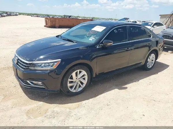 1VWBA7A36JC028048 2018 VOLKSWAGEN PASSAT - Image 2