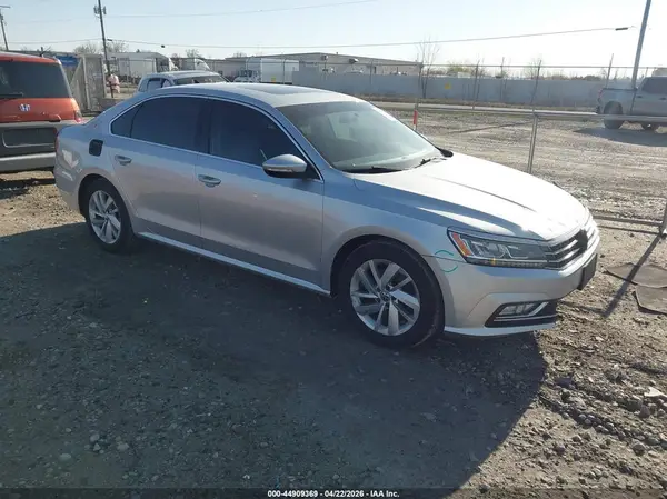 1VWBA7A36JC028955 2018 VOLKSWAGEN PASSAT - Image 1