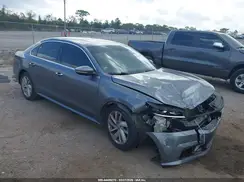 1VWBA7A36JC032391 2018 VOLKSWAGEN PASSAT