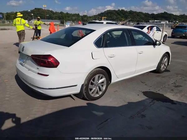 1VWBA7A36JC038174 2018 VOLKSWAGEN PASSAT - Image 2