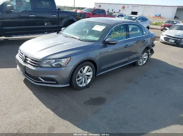 1VWBA7A36JC040815 2018 VOLKSWAGEN PASSAT - Image 2