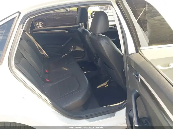 1VWBA7A36JC042712 2018 VOLKSWAGEN PASSAT - Image 8