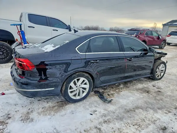1VWBA7A36JC043326 2018 VOLKSWAGEN PASSAT - Image 2
