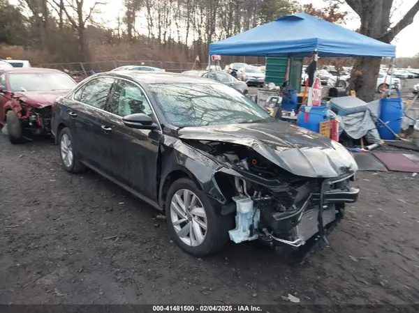 1VWBA7A36JC044508 2018 VOLKSWAGEN PASSAT - Image 1