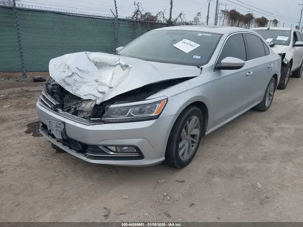 1VWBA7A36JC045836 2018 VOLKSWAGEN PASSAT - Image 2