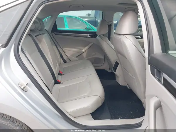1VWBA7A36JC045836 2018 VOLKSWAGEN PASSAT - Image 8